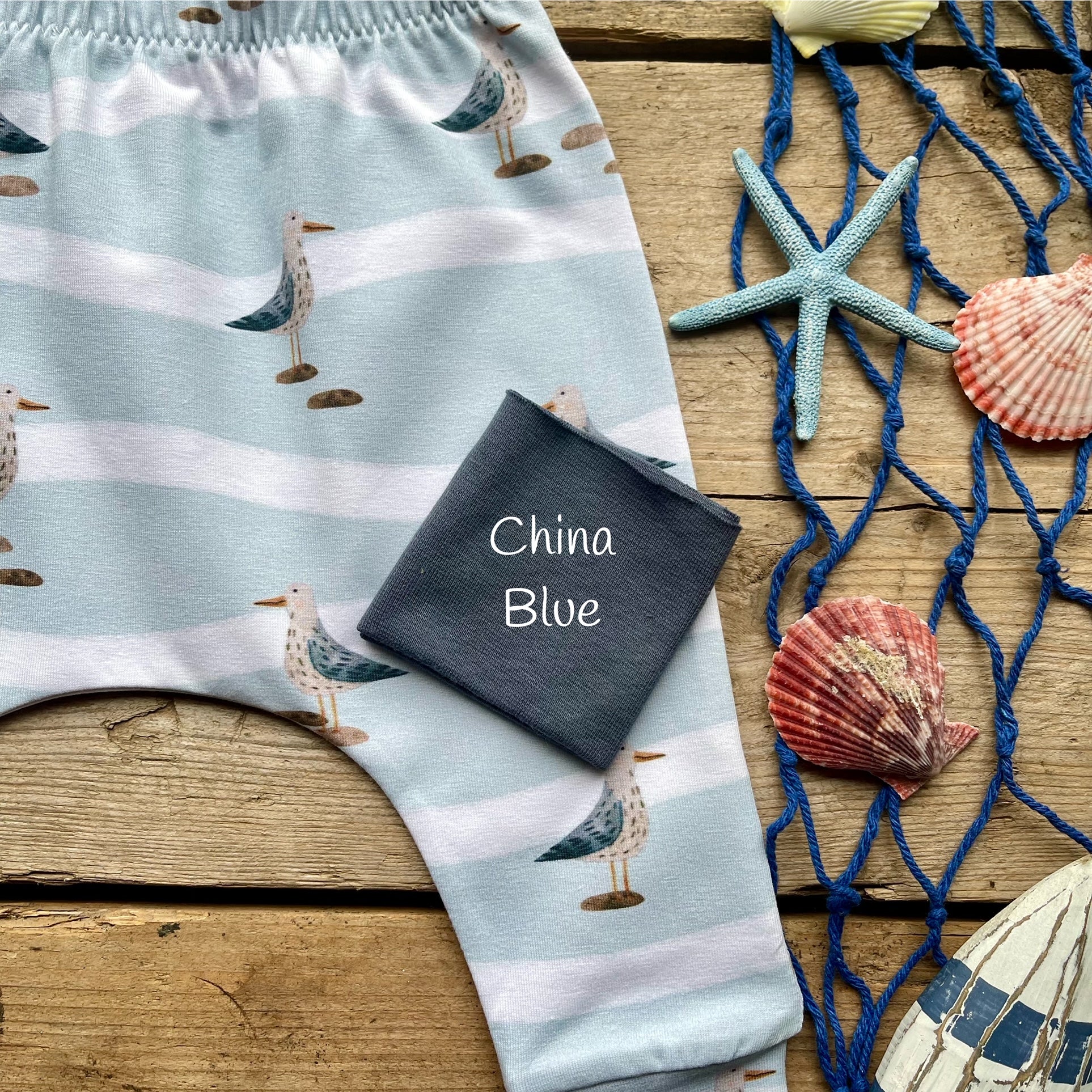 Cecil the Seagull Leggings